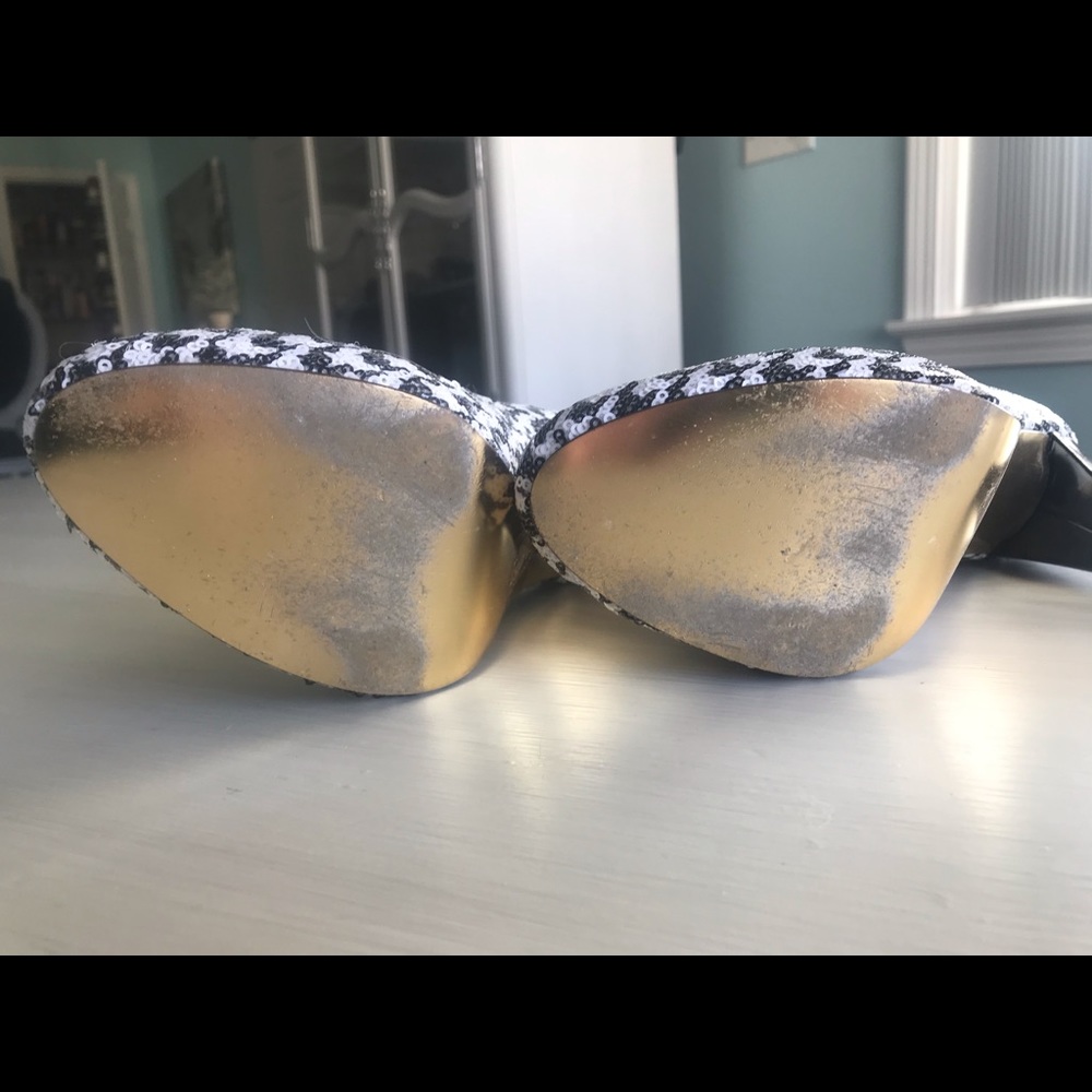 Heels - Picture 3 of 5